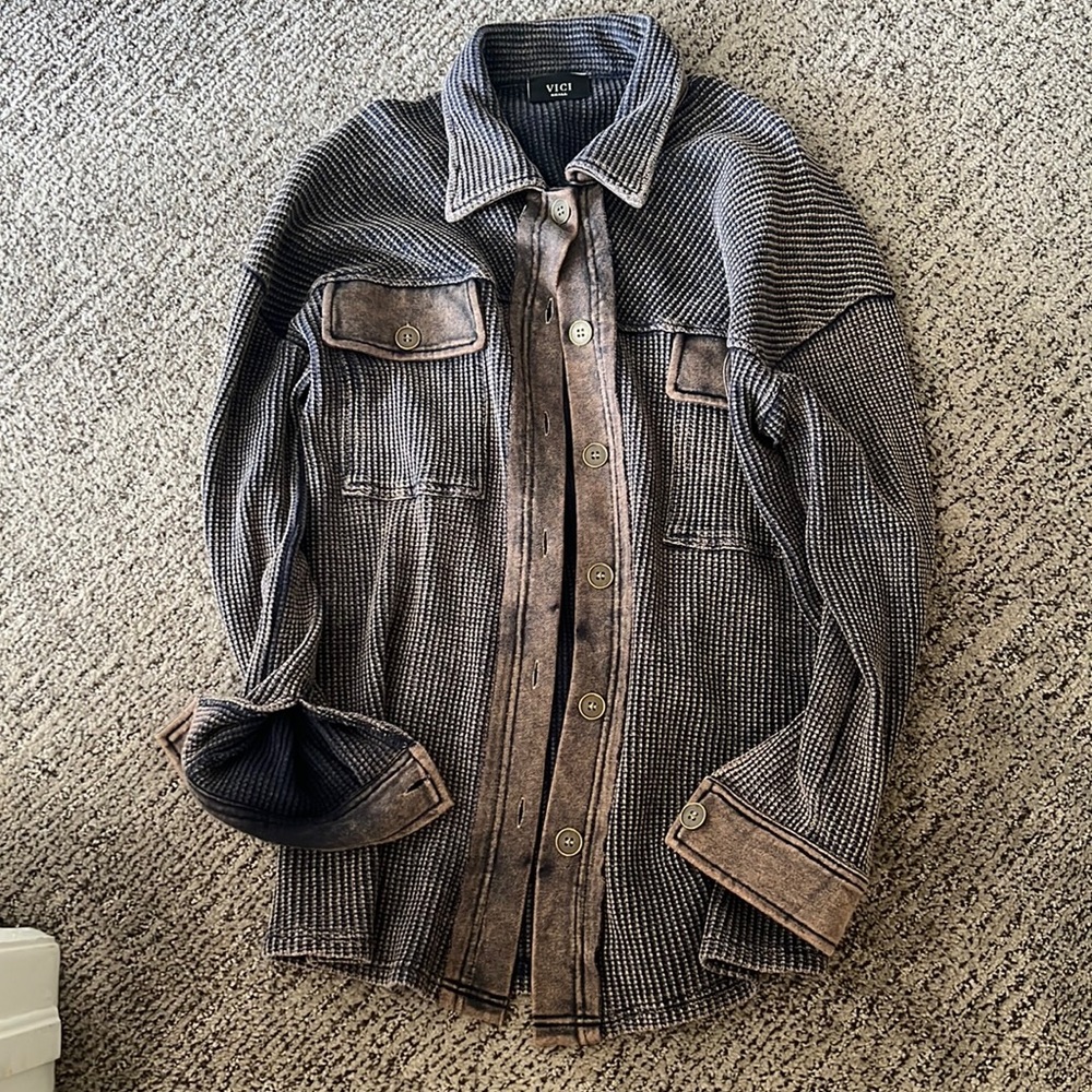 Light weight shacket. Oversized